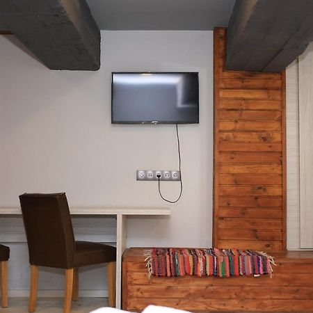 Hotel Ikalto Tbilisi Buitenkant foto