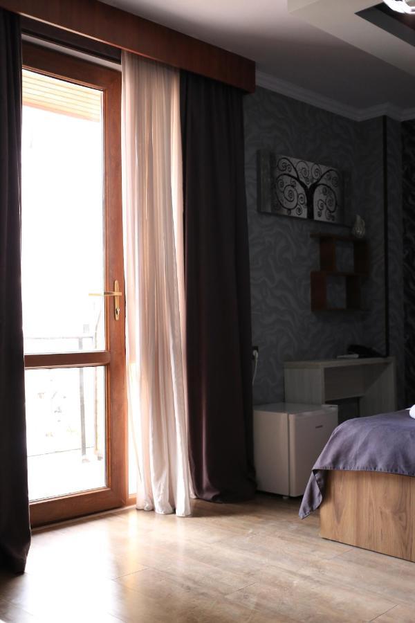 Hotel Ikalto Tbilisi Buitenkant foto