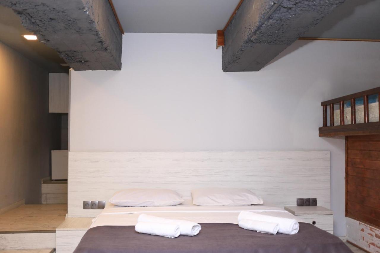 Hotel Ikalto Tbilisi Buitenkant foto