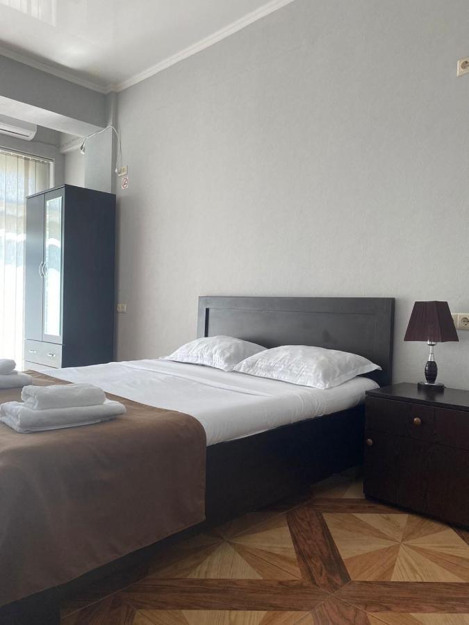 Hotel Ikalto Tbilisi Buitenkant foto
